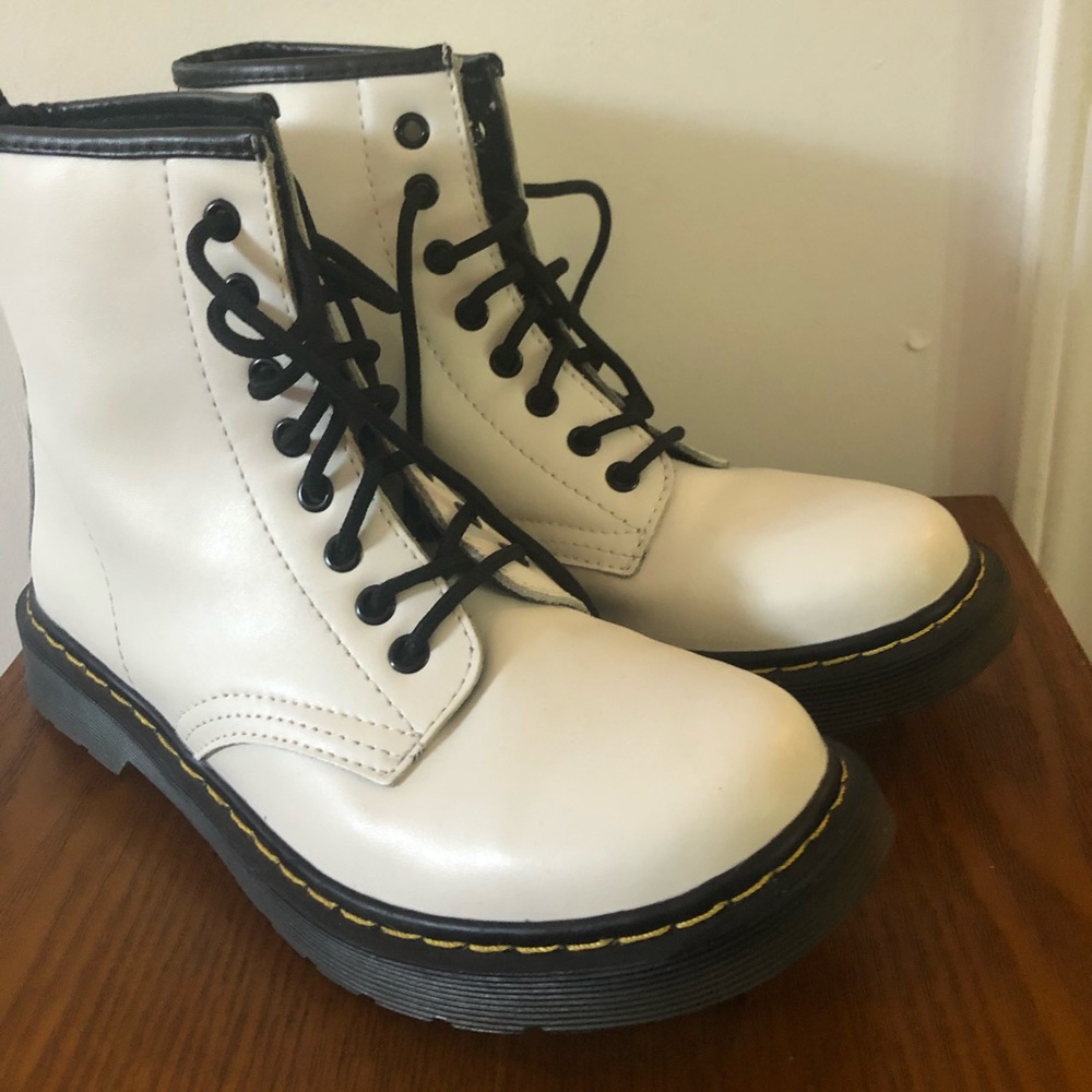 White dr martens knock off